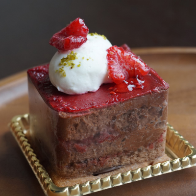 木苺のクリームチーズタルト。タルトの香ばしい香りが食欲をそそります。